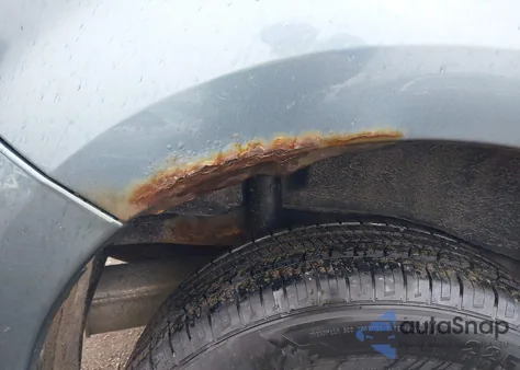 2010 Ford Escape Xlt z USA, uszkodzony, nr VIN 1FMCU9D77AKD37005